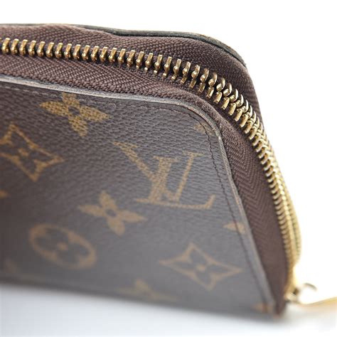 louis vuitton zippy.